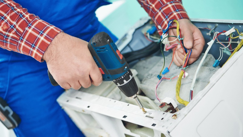 Sarıgöl LG LG çamaşır makinesi kart tamiri – Su almama arızası orijinal parça ile giderildi. - Teknik servis örneği
